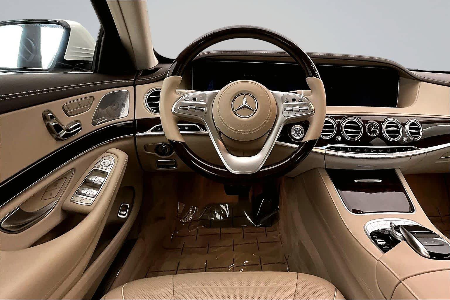 Used 2019 designo Diamond White Mercedes-Benz S 560 image 15