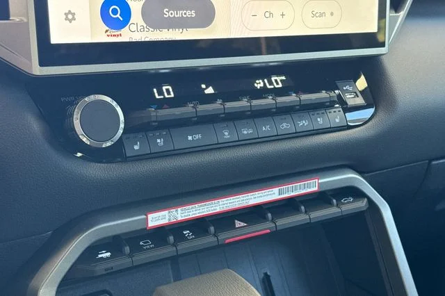 2026 Toyota Tundra Limited - Photo 23