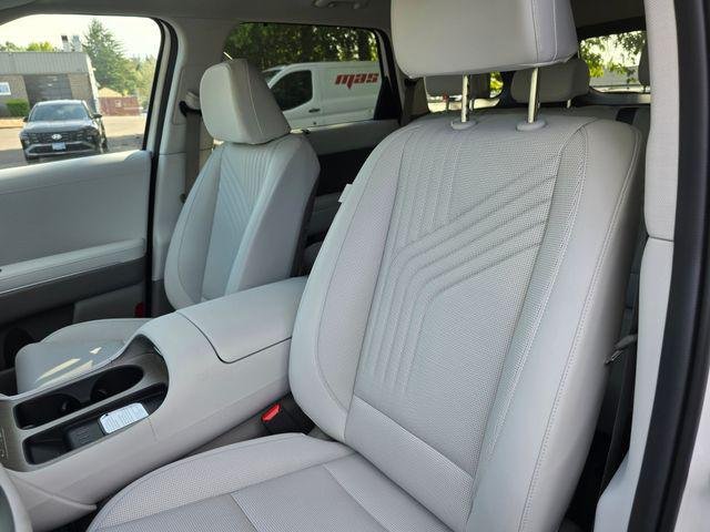 New 2026 White Pearl Hyundai SEL AWD image 20