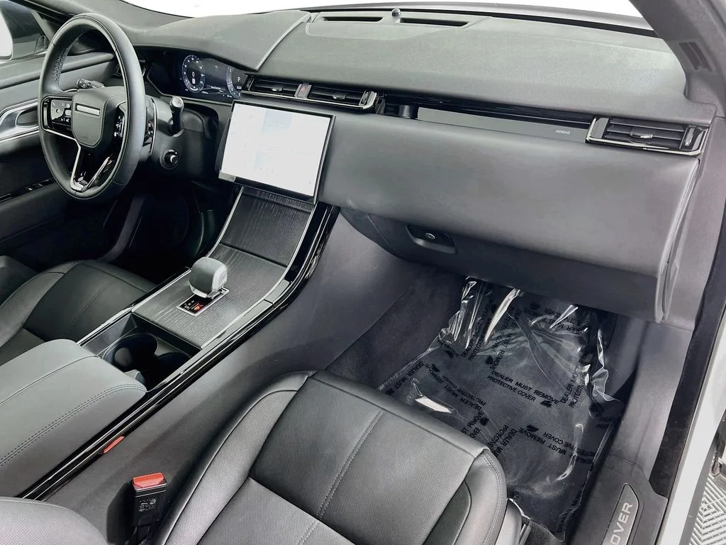 Certified Used 2026 Fuji White Land Rover S image 30