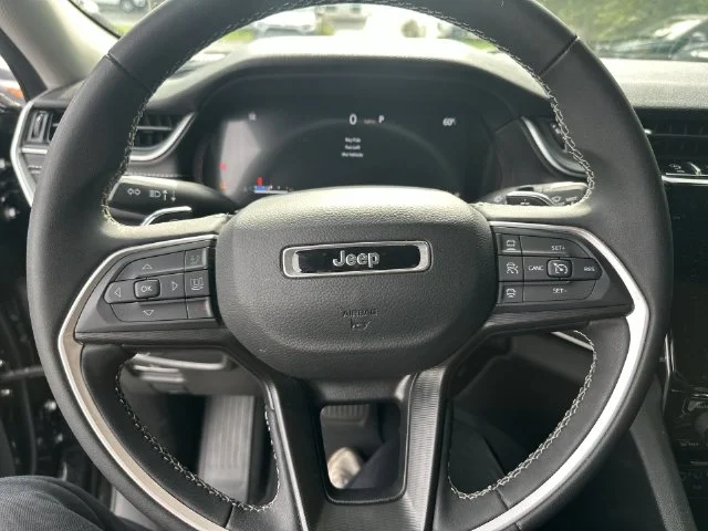 Used 2023 Black Jeep Laredo image 20
