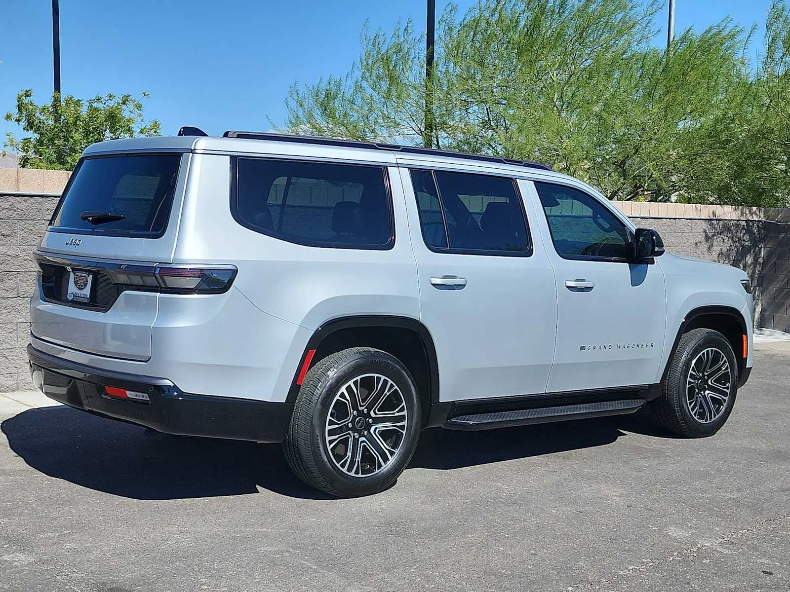 Used 2026 Silver Zynith Jeep  image 8