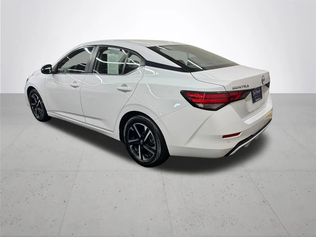 Used 2024 White Nissan SV image 4