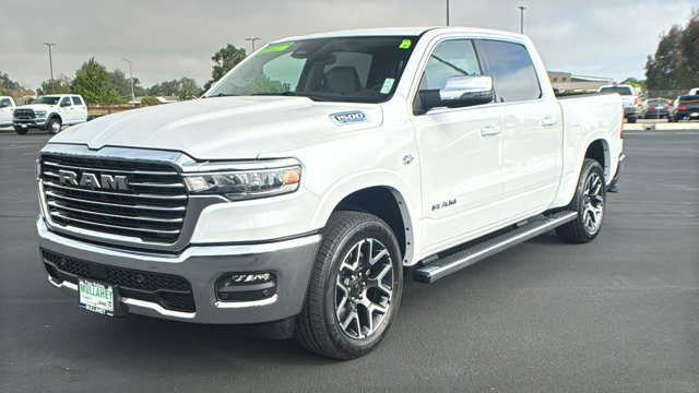 New 2026 Ivory White Tri-Coat Pearl-Coat Exterior Paint RAM Laramie image 7