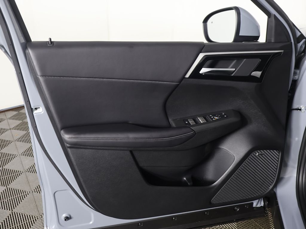 New 2026 Gray Mitsubishi SE image 22