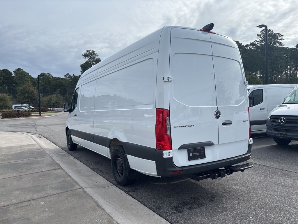 New 2026 White Mercedes-Benz Cargo 170 WB image 5