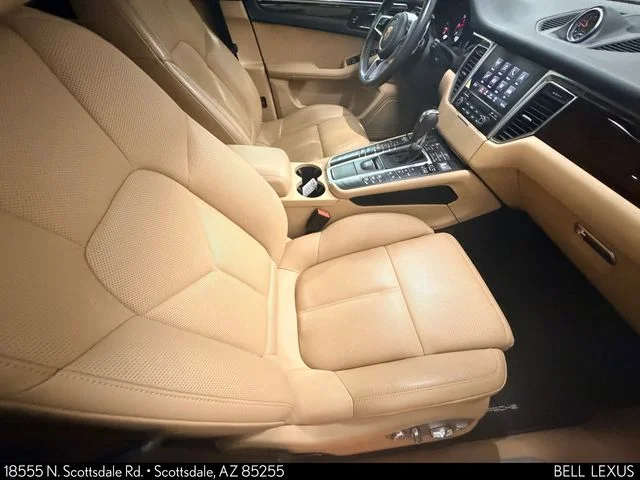 Used 2017  Porsche S image 12