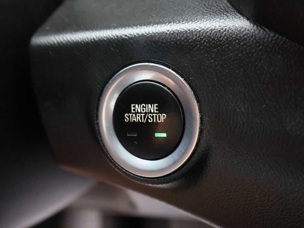 Used 2018 QUICKSILVER METALLIC GMC SLE image 28
