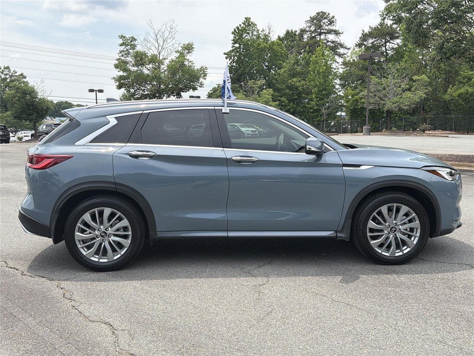 Used 2024 Slate Gray INFINITI LUXE image 31
