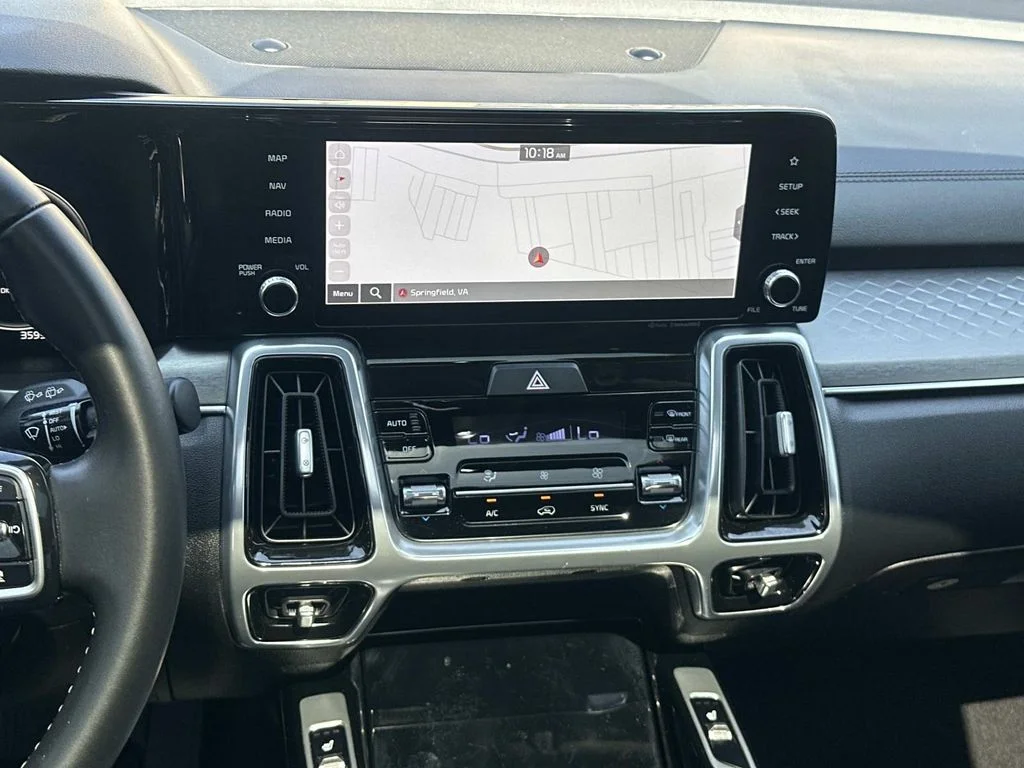 Used 2023 Black Kia SX image 22
