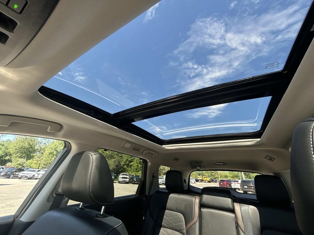 Used 2023 Gray Nissan Platinum image 37