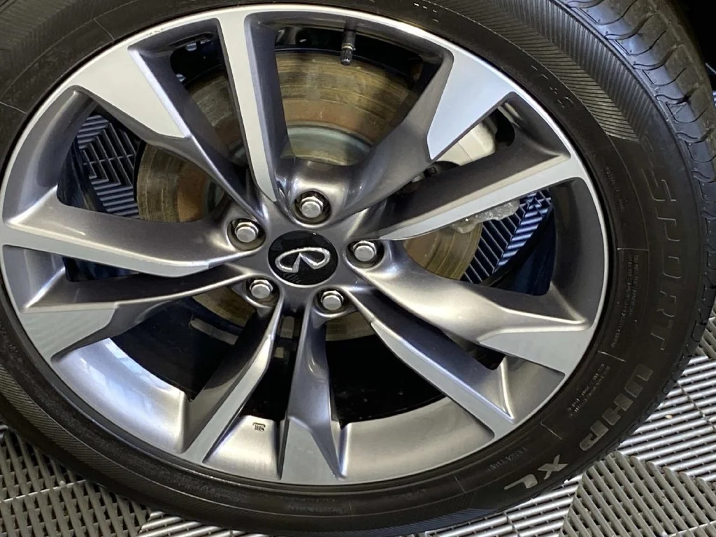 Used 2023 Titanium INFINITI LUXE image 34