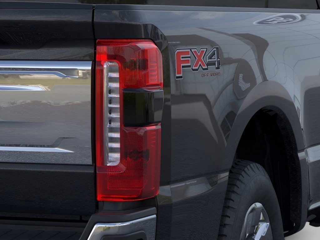 New 2026 Agate Black Metallic Ford King Ranch image 24