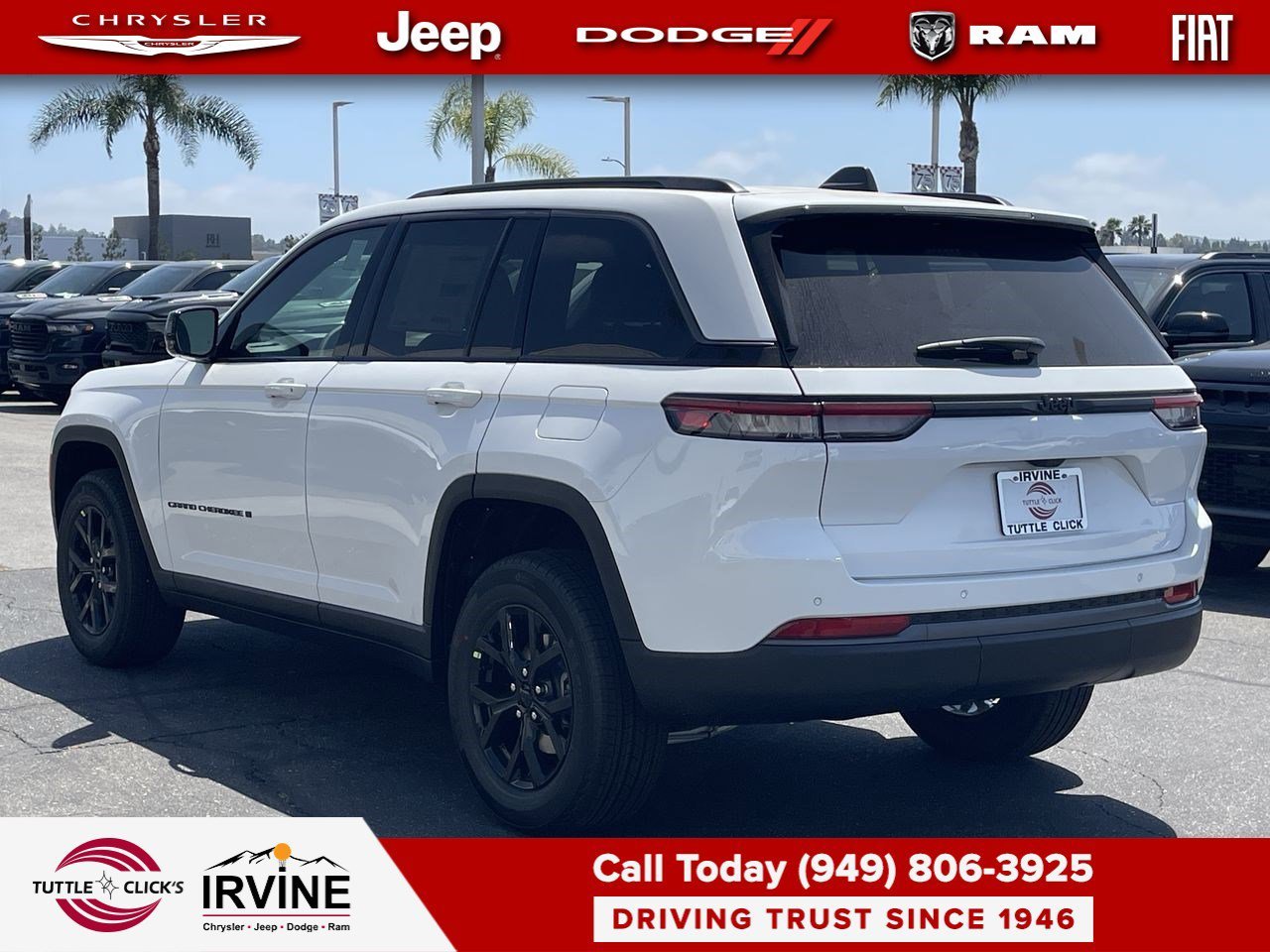 New 2026 Bright White Clear-Coat Exterior Paint Jeep Laredo Altitude image 4