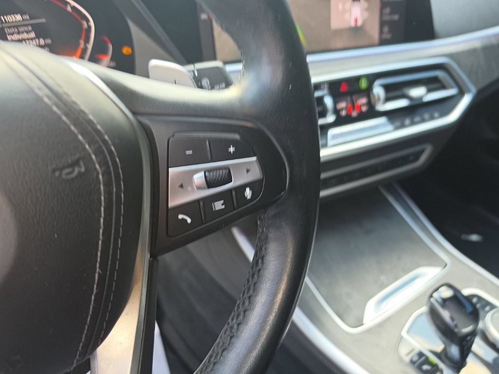 Used 2020 White BMW xDrive40i image 21