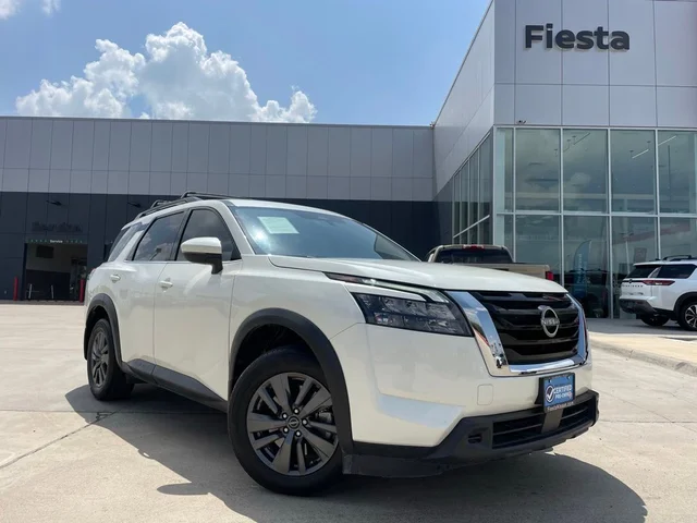 2023 Nissan Pathfinder SV