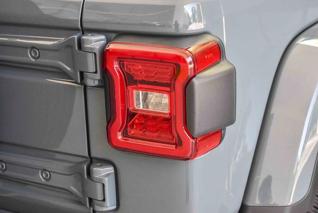 New 2026 Anvil Clear-Coat Exterior Paint Jeep Sahara image 7