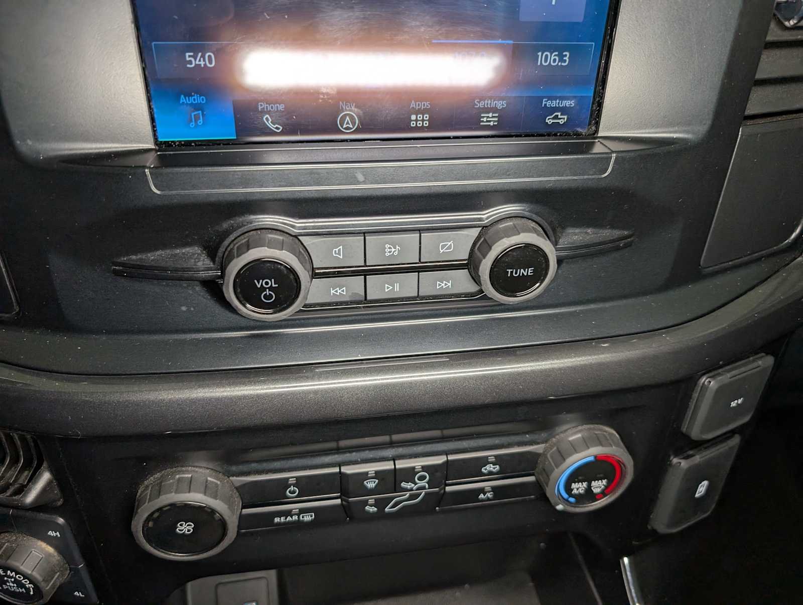 Used 2023 Iconic Silver Ford XL image 29