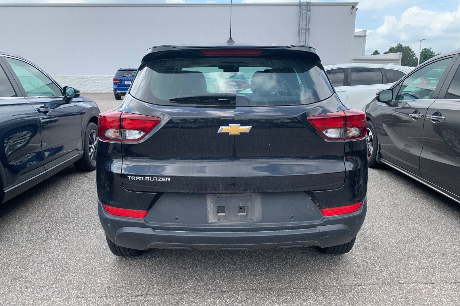 Used 2022 Black Chevrolet LS image 3