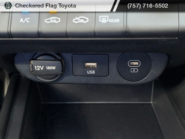 Used 2025 Abyss Black Hyundai SE image 22