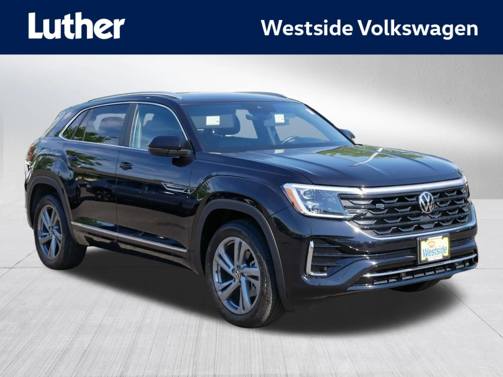 2024 Volkswagen Atlas Cross Sport 2.0T SEL R-Line 4MOTION's photo