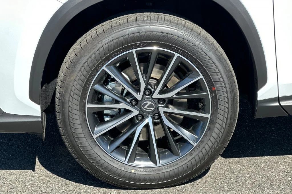 New 2026 White Lexus 350h Premium image 25