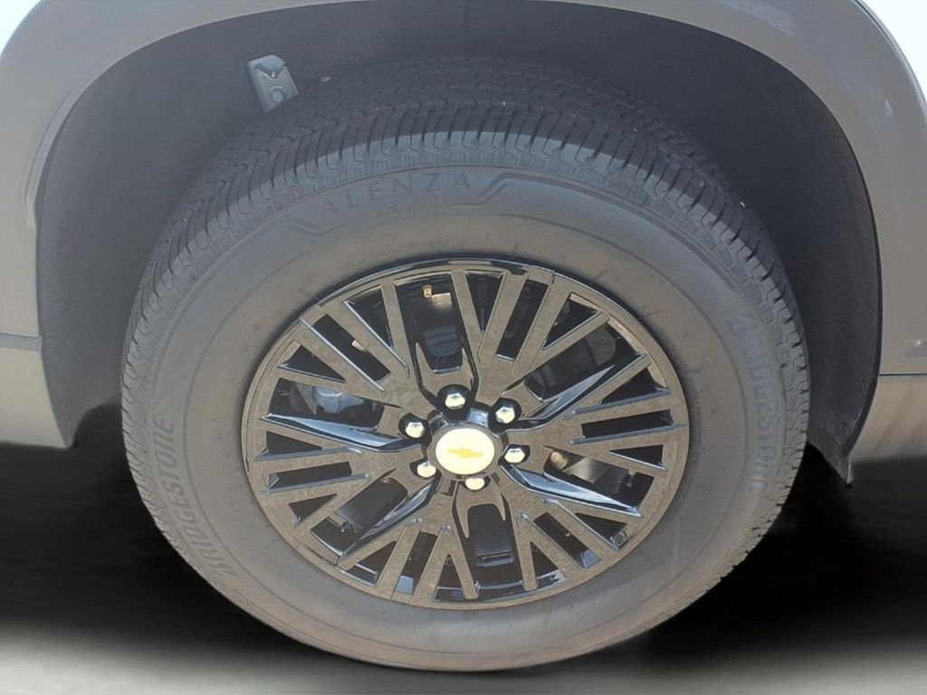 Used 2026 White Chevrolet LT image 9