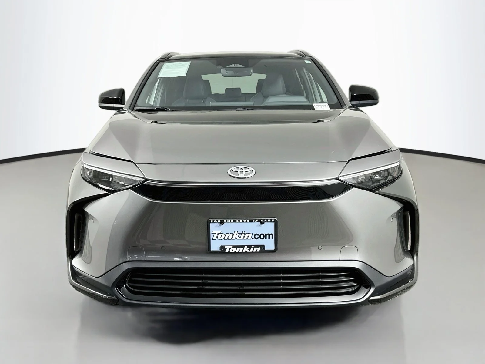 Certified Used 2023  Toyota XLE image 2