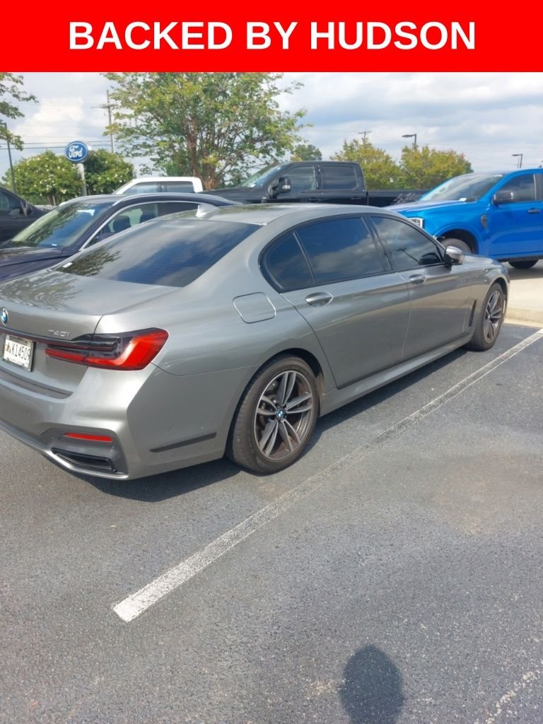 Used 2022 Gray BMW 740i xDrive image 2