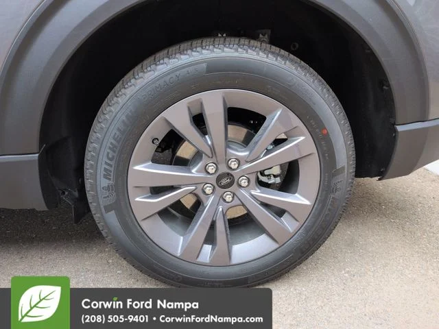 New 2026 Carbonized Gray Metallic Ford Active image 31