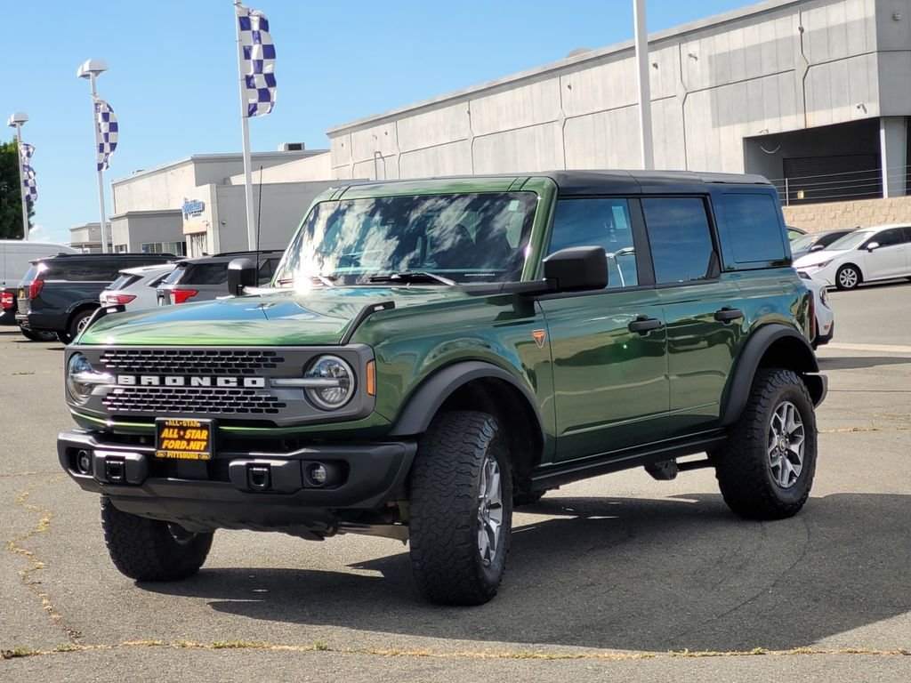 Used 2025 Green Ford Badlands image 8