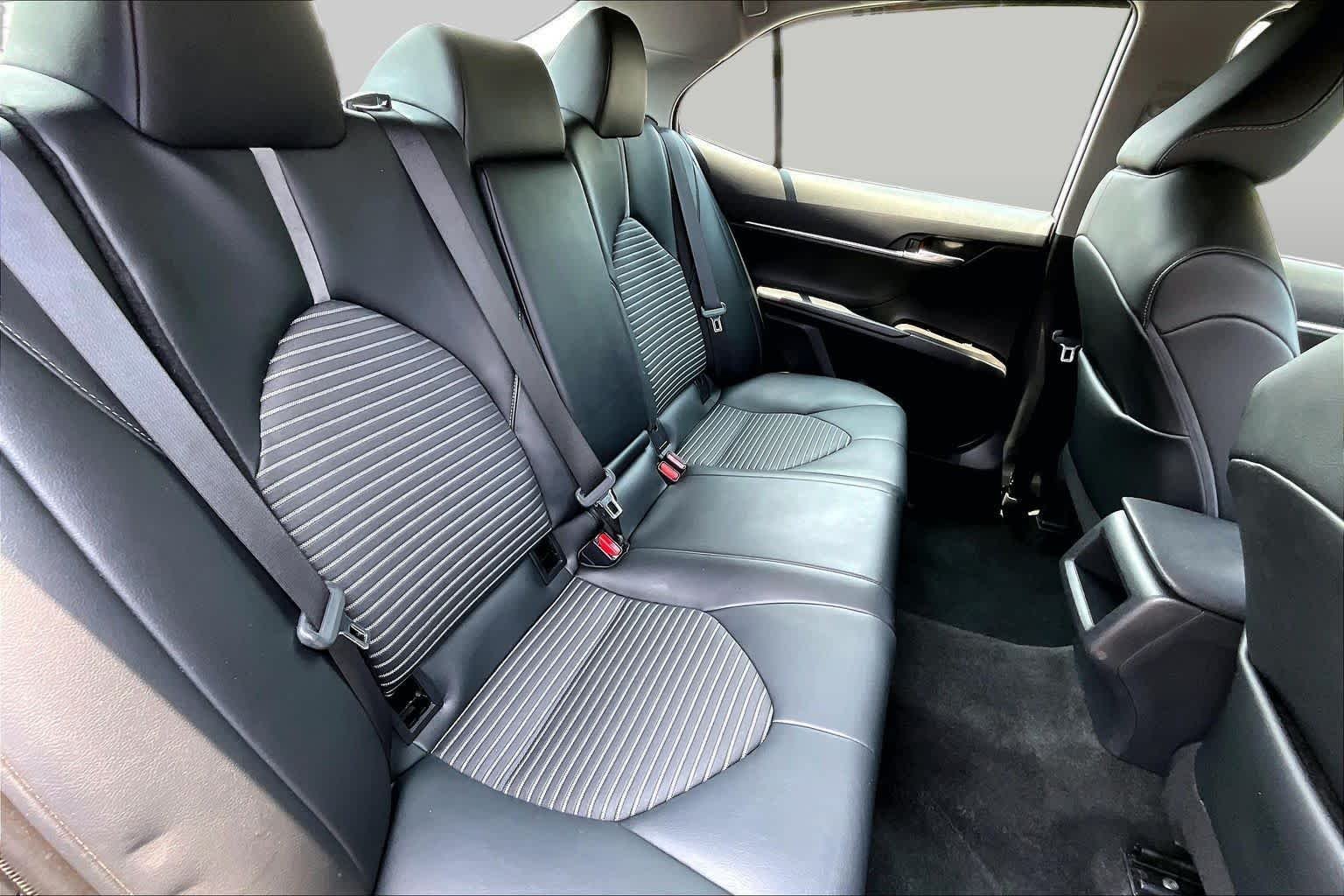 Used 2022 Celestial Silver Metallic Toyota SE image 21