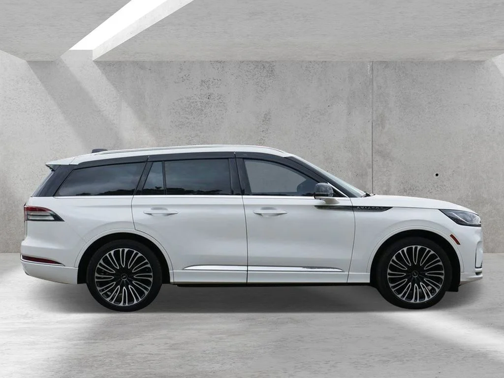 Used 2025 Lincoln Aviator Black Label with VIN 5LM5J9XC4SGL06225 for sale in White Bear Lake, Minnesota
