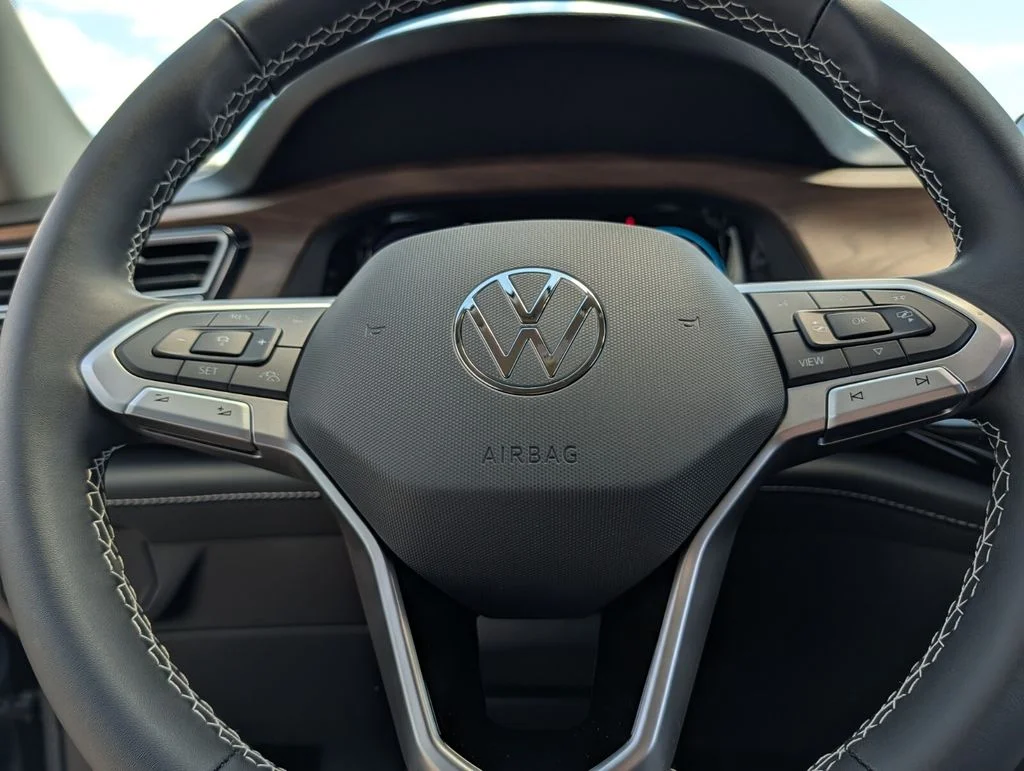 New 2026 Black Volkswagen 2.0T SE w/Technology image 19
