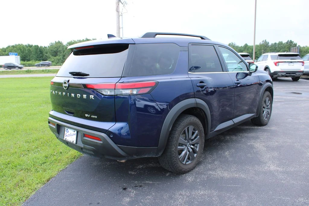 Used 2022 Deep Ocean Blue Nissan SV image 13
