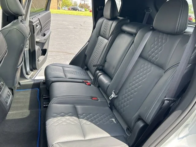 2025 Mitsubishi Outlander Plug-in Hybrid SEL Black Edition - Photo 15