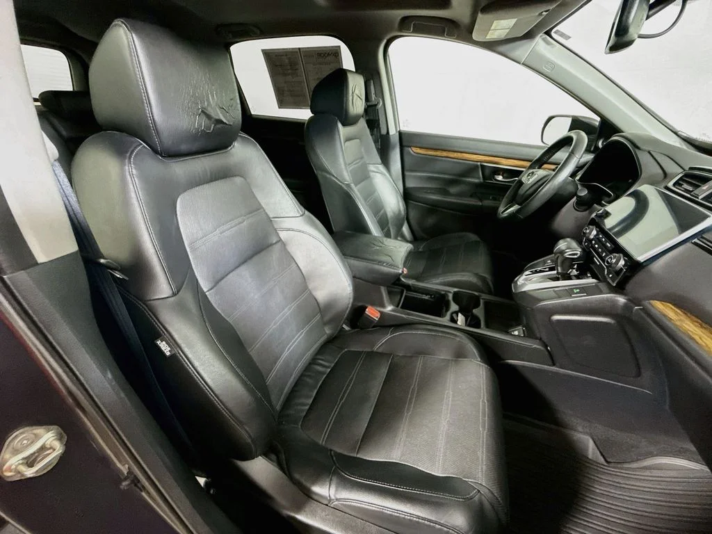 Used 2019 Modern Steel Metallic Honda Touring image 30
