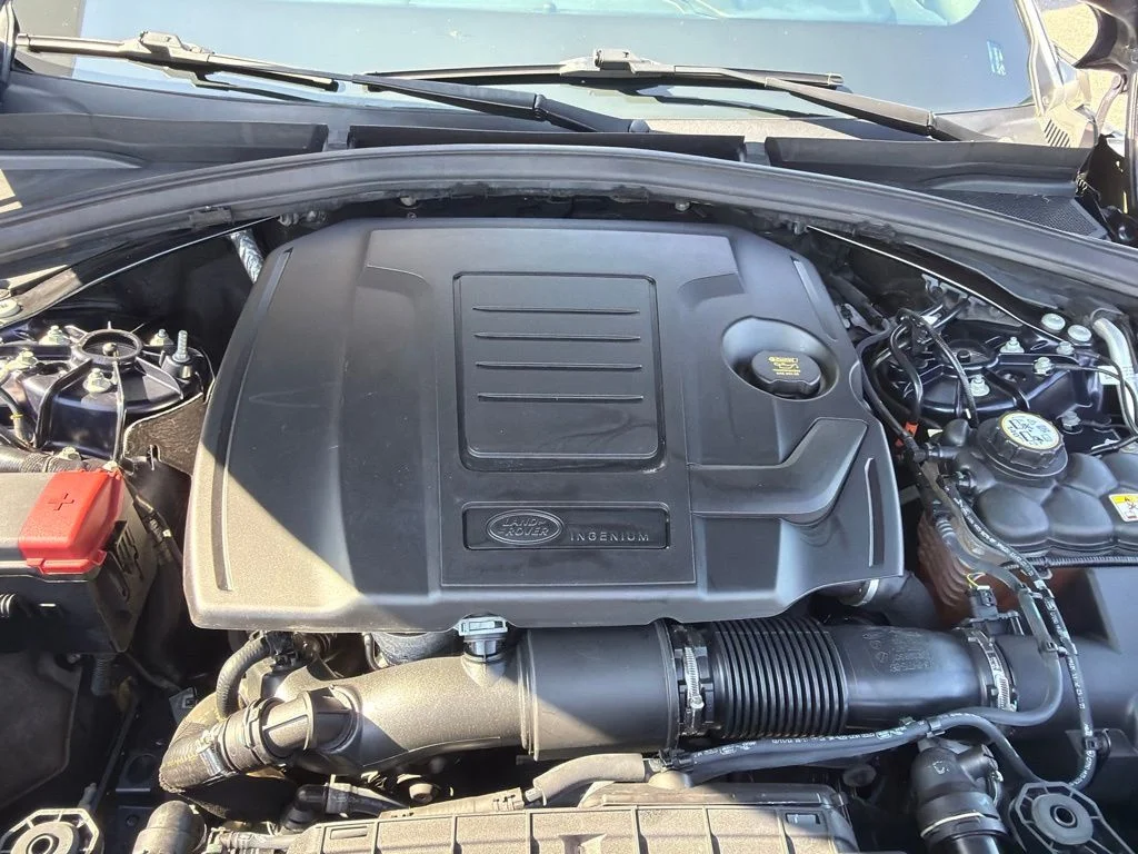 Used 2023 Blue Land Rover R-Dynamic S image 13