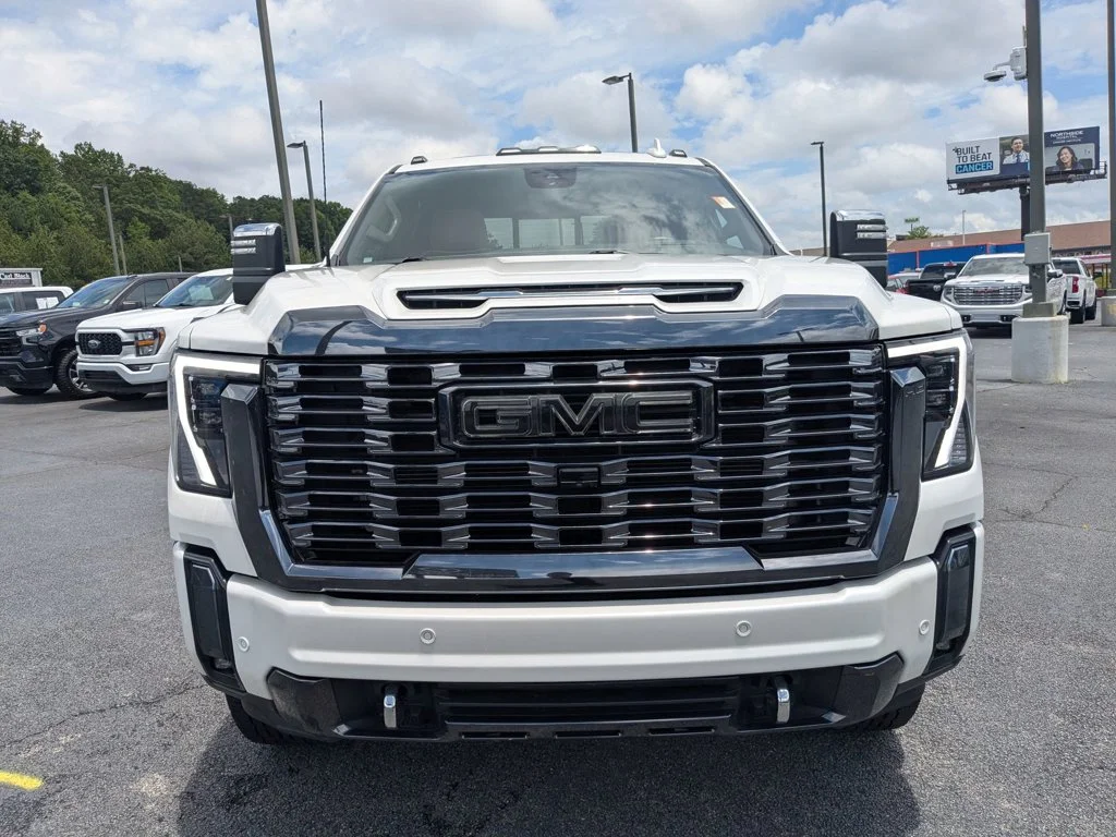 Used 2024 White Frost Tricoat GMC Denali Ultimate image 2