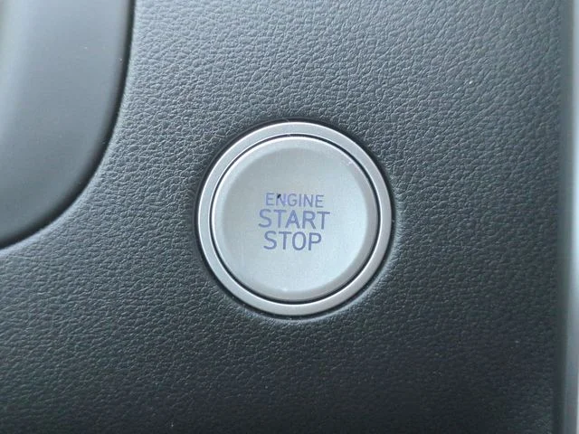 Certified Used 2023 White Hyundai SEL image 17