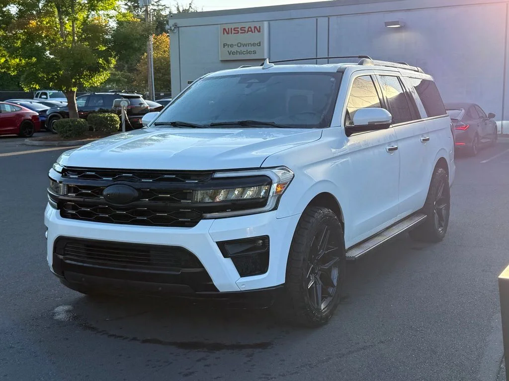 Used 2024 Black Ford Limited image 3