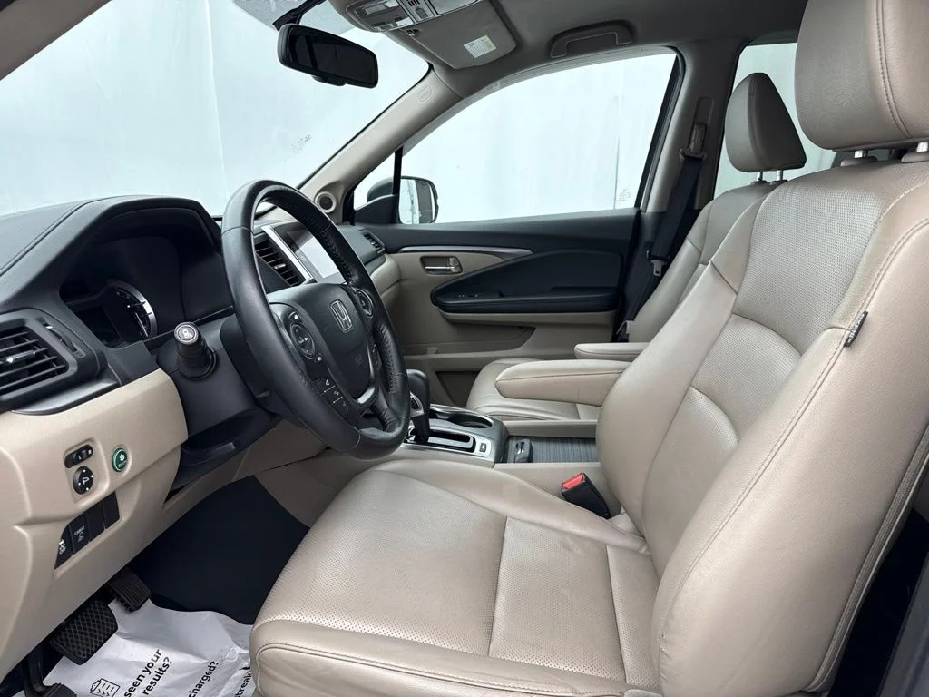 Used 2017  Honda RTL-T image 14