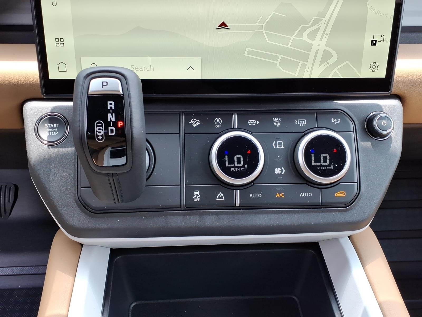 New 2026 Fuji White LAND ROVER X-Dynamic SE image 13