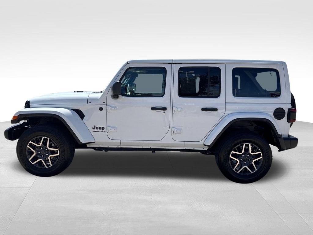 Used 2025 White Jeep 4-Door Sahara 4x4 image 2