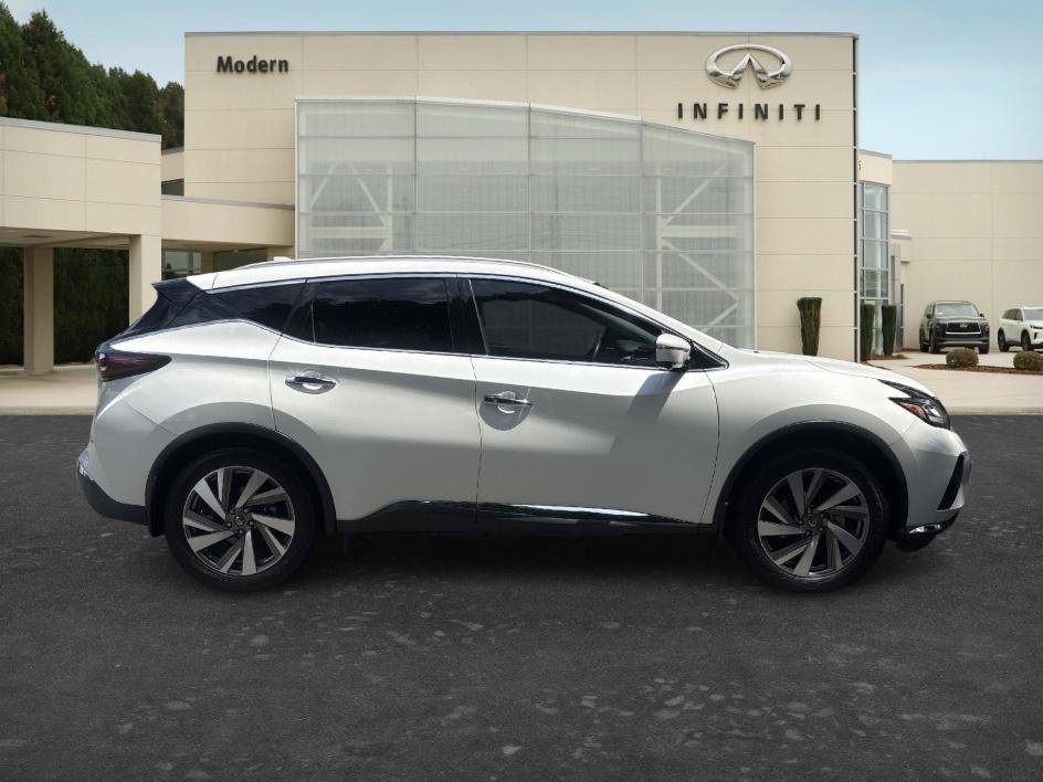 Used 2019 Pearl White Tricoat Nissan SL image 6