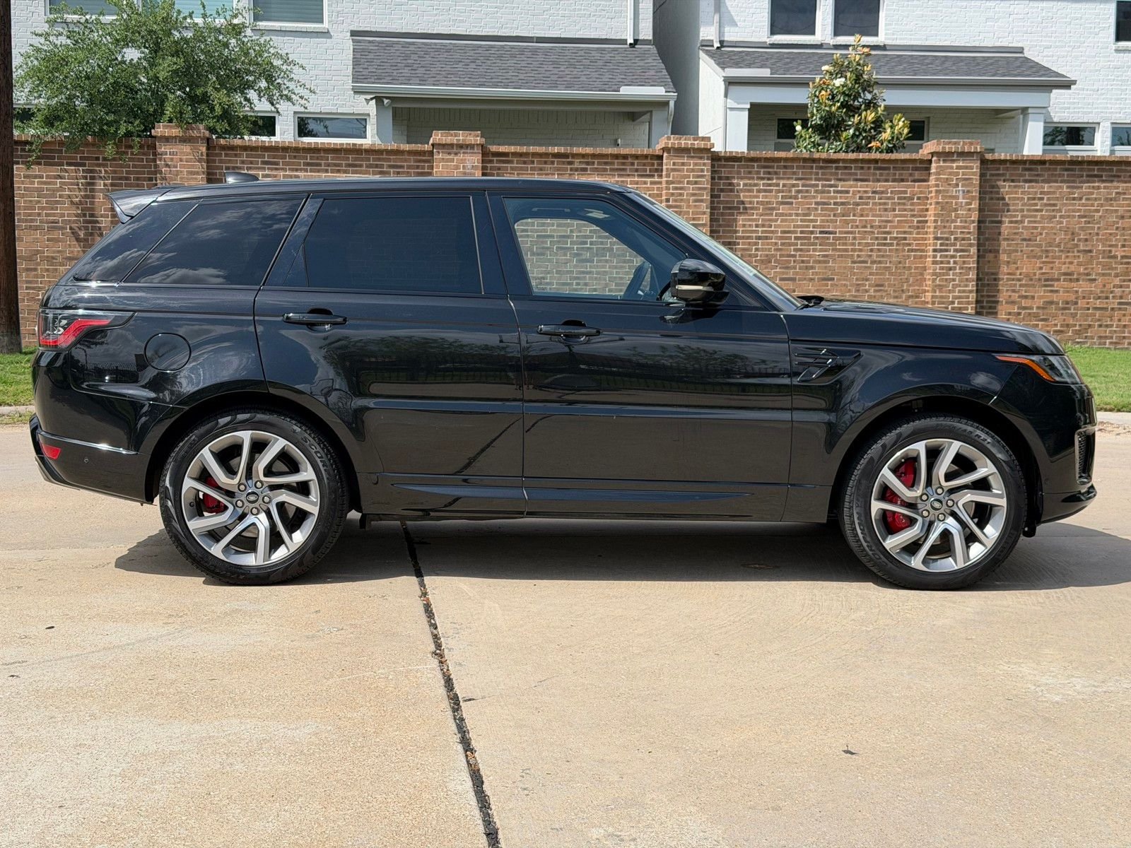 Used 2019 Black Land Rover Autobiography image 12