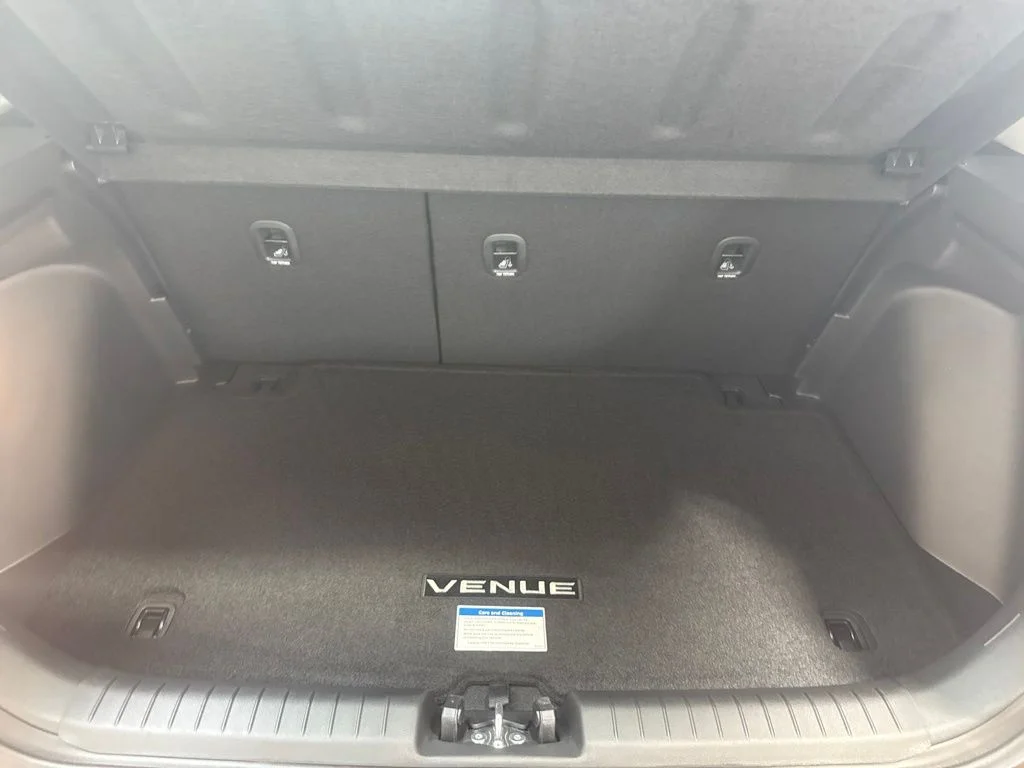 New 2026 Onyx Black Hyundai SEL image 9