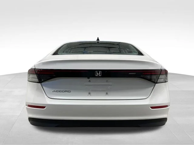 New 2026 White Honda SE image 5