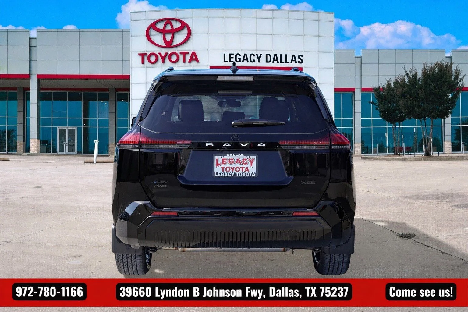 2026 Toyota RAV4 XSE - Photo 8