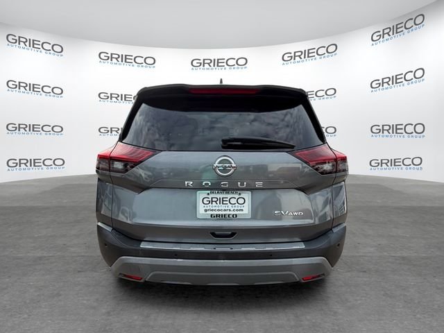 Used 2021 Gray Nissan SV image 6